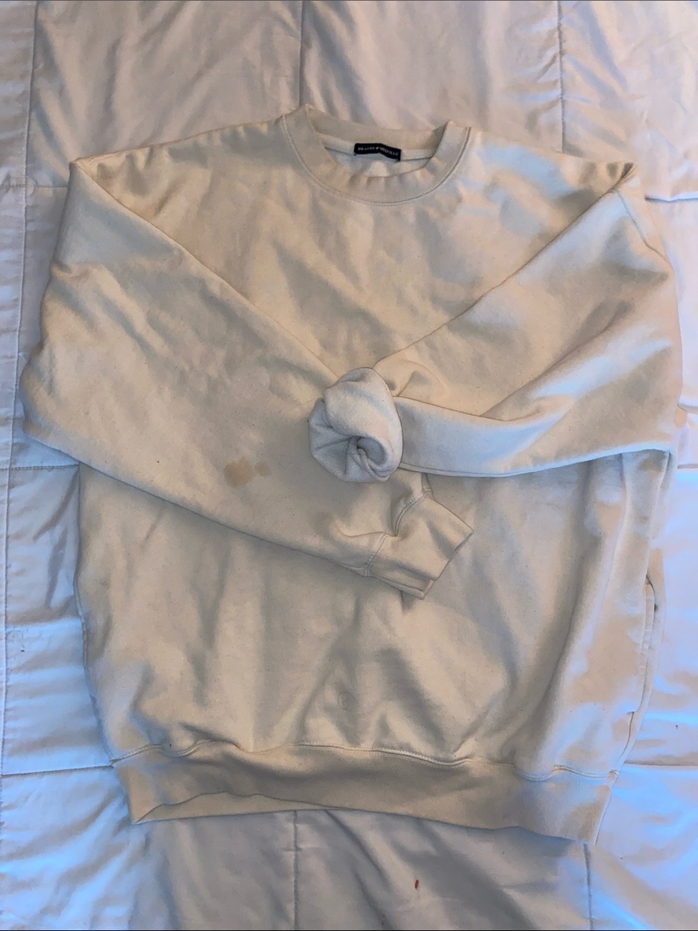 Brandy Melville Classic Crewneck Oversized Sweatshirt - Cream